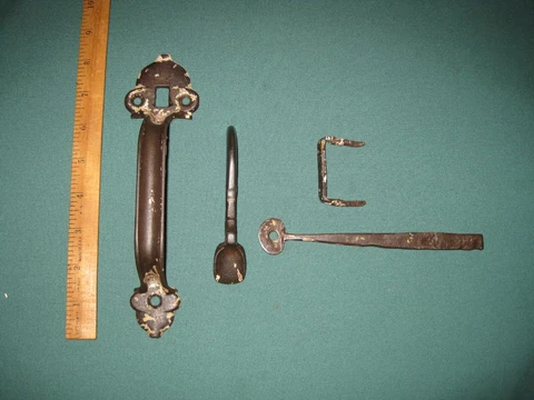 Antique Old Gate Barn Door Thumb Handle Latch Cast Iron Primitive Cover