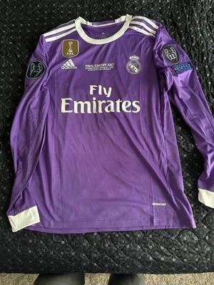 Real Madrid 2016-2017 UEFA Long Sleeve Purple Jersey Shirt- Cristiano Ronaldo #7 - Image 1 of 4