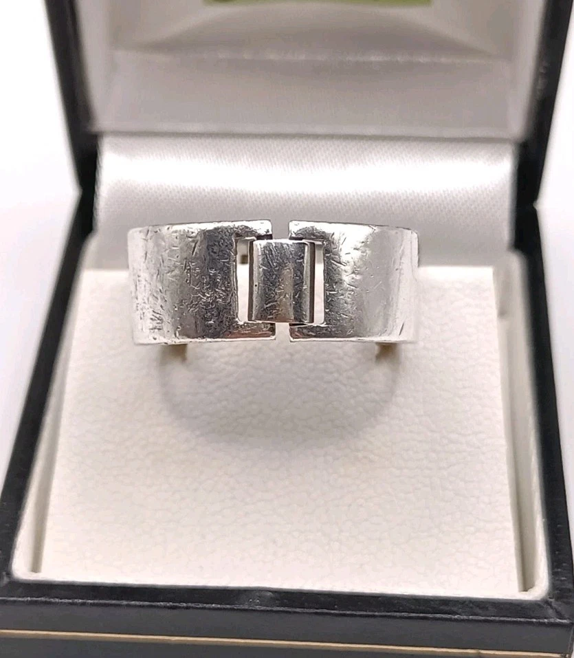 Sterling Silver Links Of London Ring - Image 1 of 4