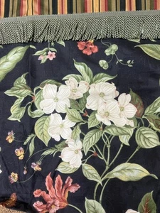 1 Waverly Williamsburg Magnolia Hartriegel schwarz Blumenstreifen 55 x 23 Volant - Bild 1 von 4