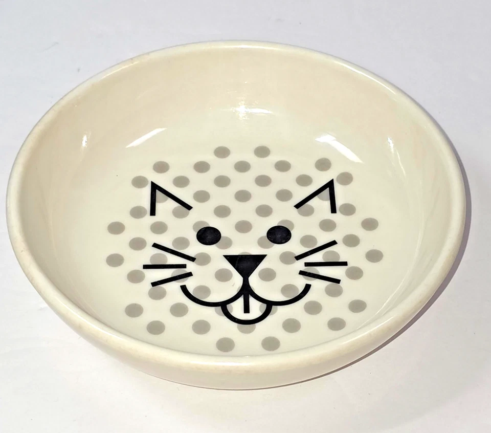 Van Ness Ecoware 8 oz cuenco para gatos base de goma antideslizante motivo de lunares para gatos de 5" Foto 1 de 4