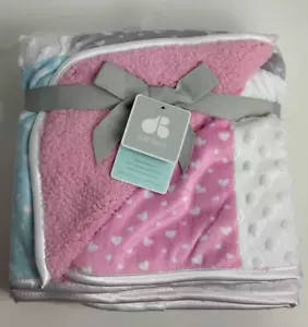 Coperta neonato Just Born blu rosa grigio cuori bianchi patchwork popcorn sherpa nuova con etichette - Foto 1 di 6
