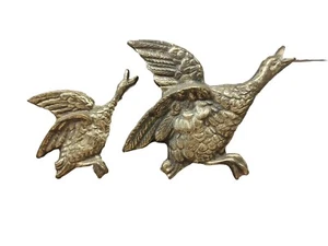 Pair of Brass Geese Wall Hangings Think Hilda Ogden - Imagen 1 de 8