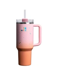 Stanley Halloween 40oz H2.0 Flow state Quencher Tumbler Spellcast Pink Presale - Imagen 1 de 2