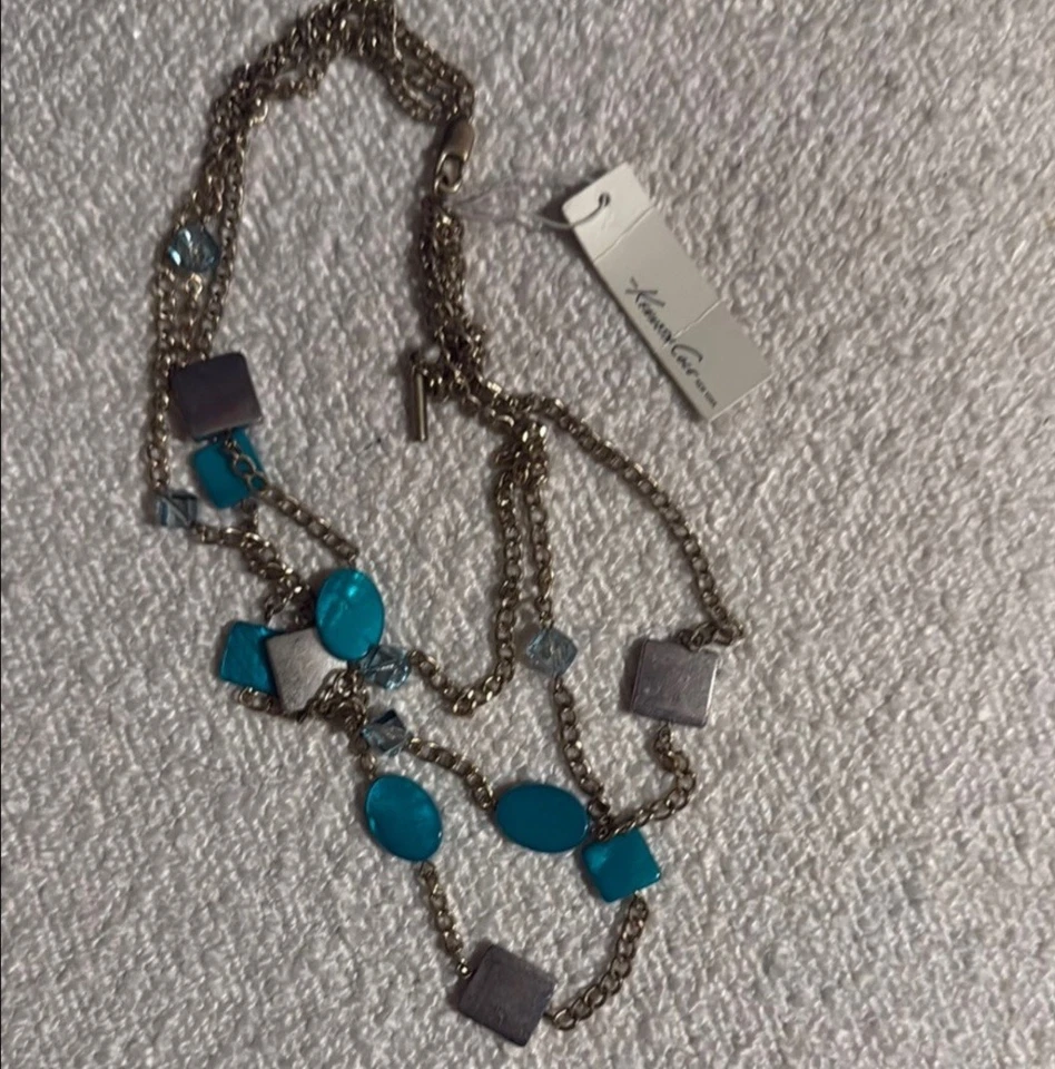 Collar Kenneth Cole azul y plata con diseños geométricos Foto 1 de 1