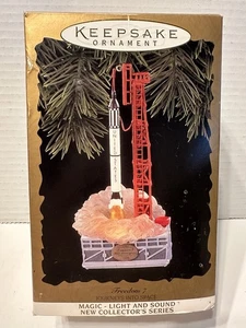 Hallmark Keepsake Ornament Freedom 7 1996 Journeys Into Space NASA Cohete - Imagen 1 de 5