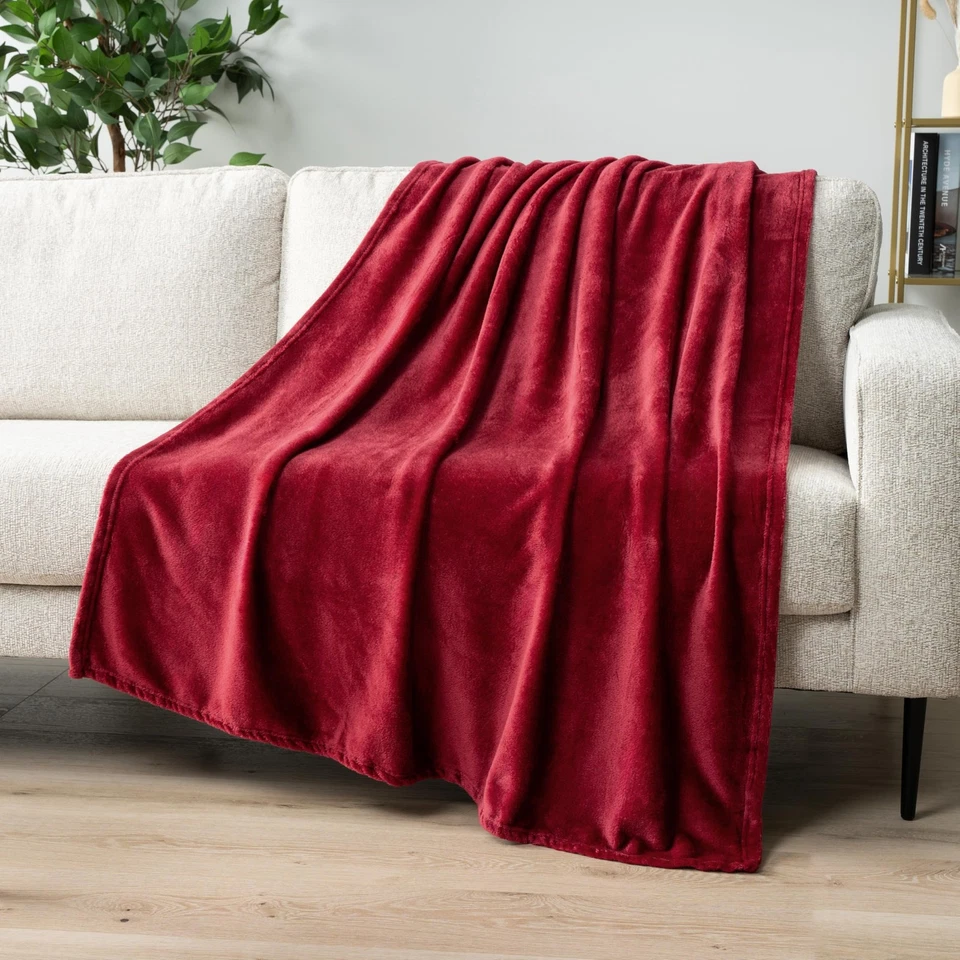 PAVILIA Fleece Blanket Throw | Super Soft Plush Luxury Flannel Throw |