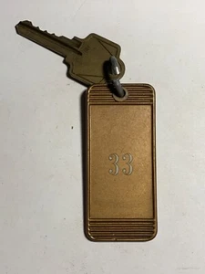 Vintage Hotel Motel Room Key Fob with Key #33 - Picture 1 of 2