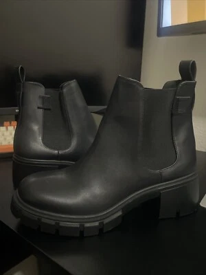 Madden Girl Kayden Black Pull On Stacked Heel Boots Women’s Size 9 Black. - Image 1 of 4
