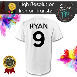 MASSGESCHNEIDERTER NAME & NUMMER IRON ON T-SHIRT TRANSFER | TEAM FUSSBALL SPORT | 100 % COTT - Bild 1 von 3