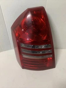 Chrysler 300: 2005, 2006, 2007, LH Drivers Tail Light 4805851AE - Imagen 1 de 6