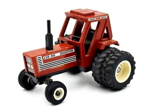 1/64 Hesston 130-90 Tractor With Duals - Picture 1 of 1
