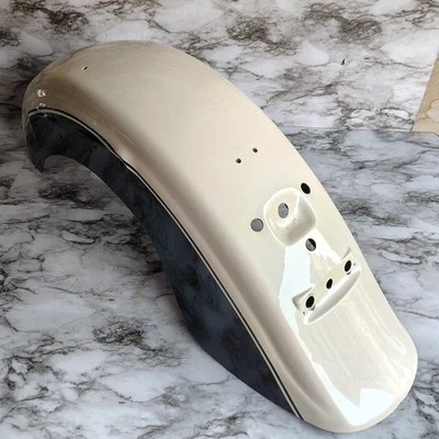 Guardabarros trasero Kawasaki Vulcan 1500 Classic 97 OEM blanco alpino/gris castillo *BONITO* Foto 1 de 4