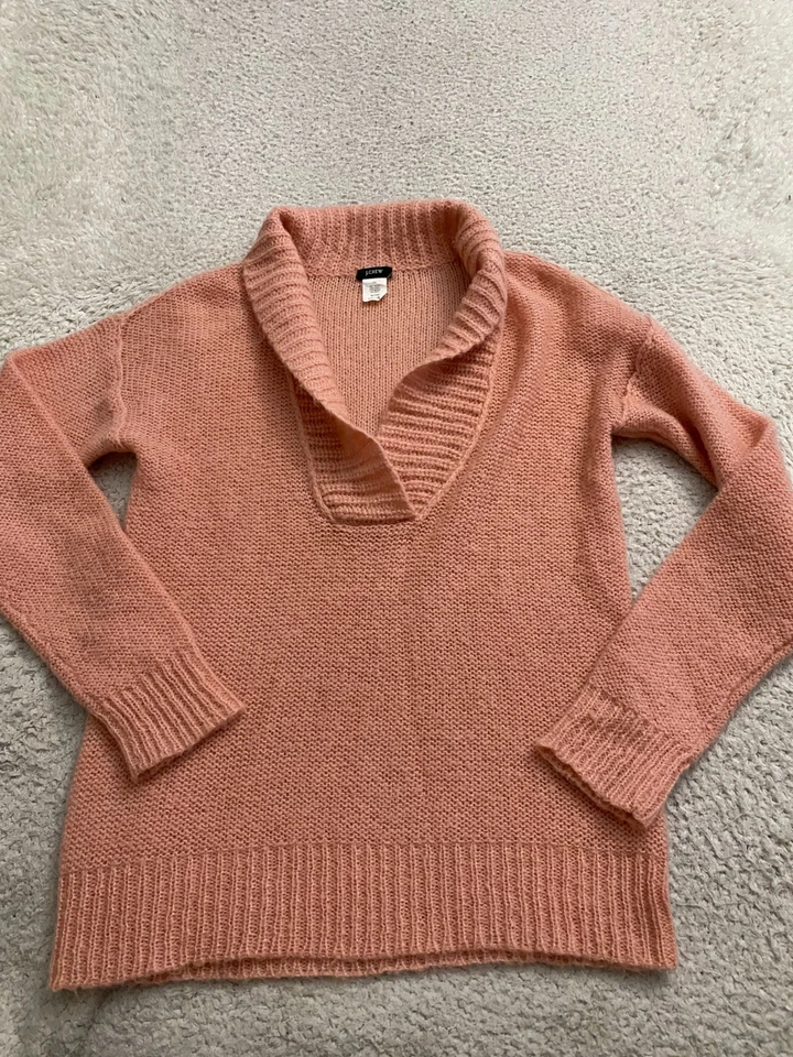 J.Crew Women Long Sleeve V-Neck Pullover Sweater Coral Size XS - Image 1 of 4