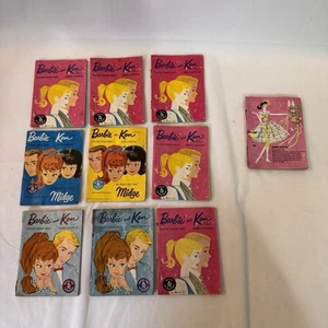 Lotto 10 libretti Barbie Ken Midge 1961 1962 e 1963 buone condizioni - Foto 1 di 7