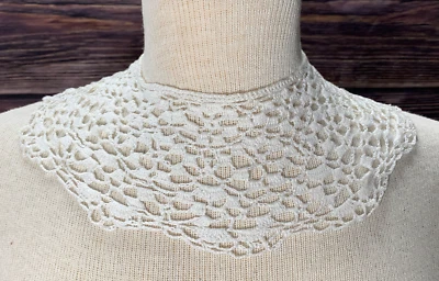 Cuello de ganchillo vintage para mujer con cierre de botones de ganchillo Foto 1 de 4