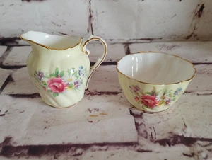 Vintage Paragon Chintz Creamer and Sugar By Appointment To Her Majesty The Queen - Picture 1 of 4
