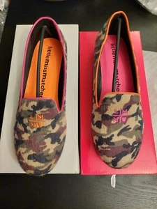 Women's Little Miss Matched Camo Print Fuzzy Flat Shoes Size 9 - Picture 1 of 4