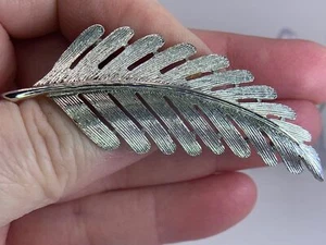 Leaf Fern Textured MONET Vintage Silver Brooch Pin M-2287 - Picture 1 of 4