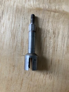 MRC Thunder King Axle Stub (1) World Scale - Picture 1 of 2