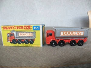 Vintage Matchbox No. 51 Douglas 8 Wheel Tipper Truck with Original Box - Picture 1 of 14