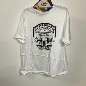 Vintage 1982 Levis Fresh Ideas Womenswear, Deadstock T-shirt Size Large - Picture 1 of 2