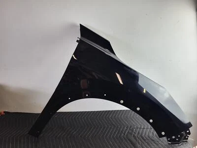 Guardabarros delantero derecho pasajero Nissan Rogue 2023 usado OEM 21-24 Foto 1 de 3