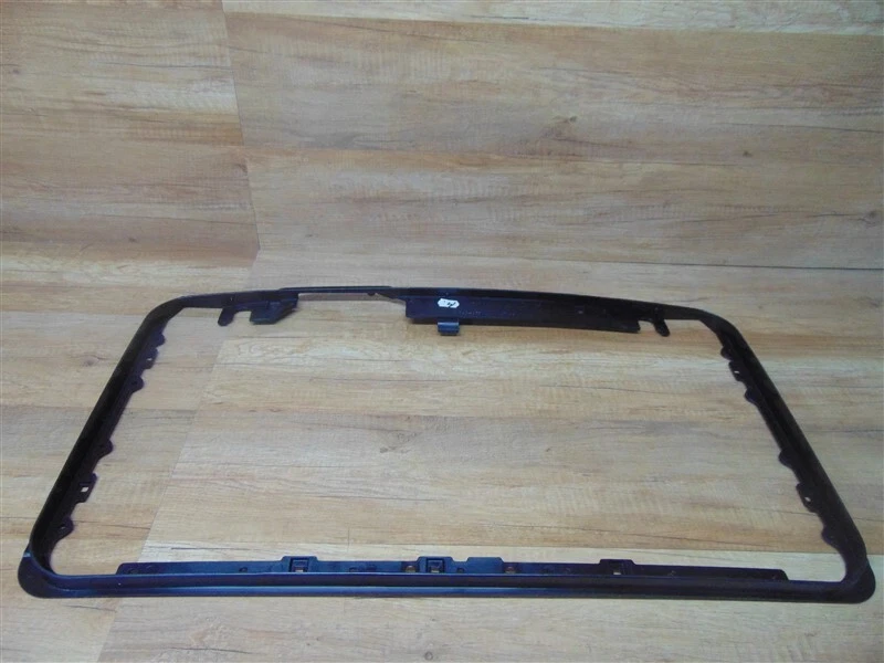 Brand New Front Sliding Roof Frame Genuine Mercedes 636/639 - A6397820351 - image 1 of 1