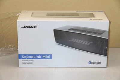 Altavoz estéreo portátil inalámbrico Bluetooth plateado BOSE SoundLink Mini Foto 1 de 4