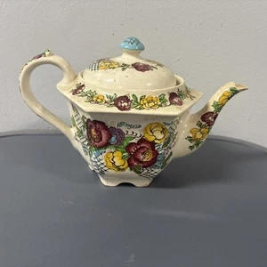 Teiera esagonale ceramica vintage Sadler England con fiori rosso e giallo e coperchio - Foto 1 di 6