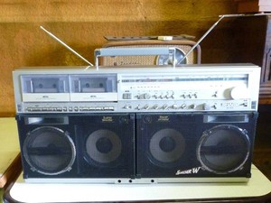 SHARP GF-909 THE SEARCHER-W Large Double Boombox Vintage Radio