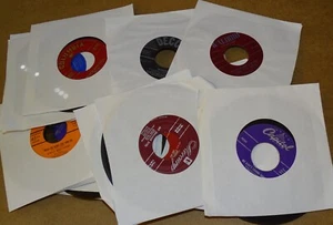 32 old 45rpm records from an estate sale - Picture 1 of 2