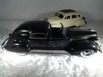 MATRIX 1/43 Scale 1937 CHRYSLER IMPERIAL C-15  TOWN CAR - Image 1 of 4