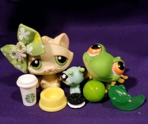 Usato Littlest Pet Shop Accoglienti Animali da Campfire Rana Gatto Tabby 400 401 Lps Esclusivo - Foto 1 di 6