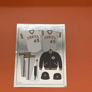 1988 PANINI STICKERS #-366 PITTSBURGH PIRATES TEAM UNIFORM - Picture 1 of 2