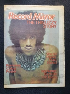 Record Mirror & Disc, 18. Juni 1977, Thin Lizzy, Ramones Poster, Ian Hunter - Bild 1 von 13