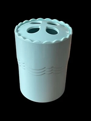 Difícil de Encontrar Martha Stewart Everyday Turquesa Festoneado Plástico Cepillo de Dientes Soporte De Colección Foto 1 de 4