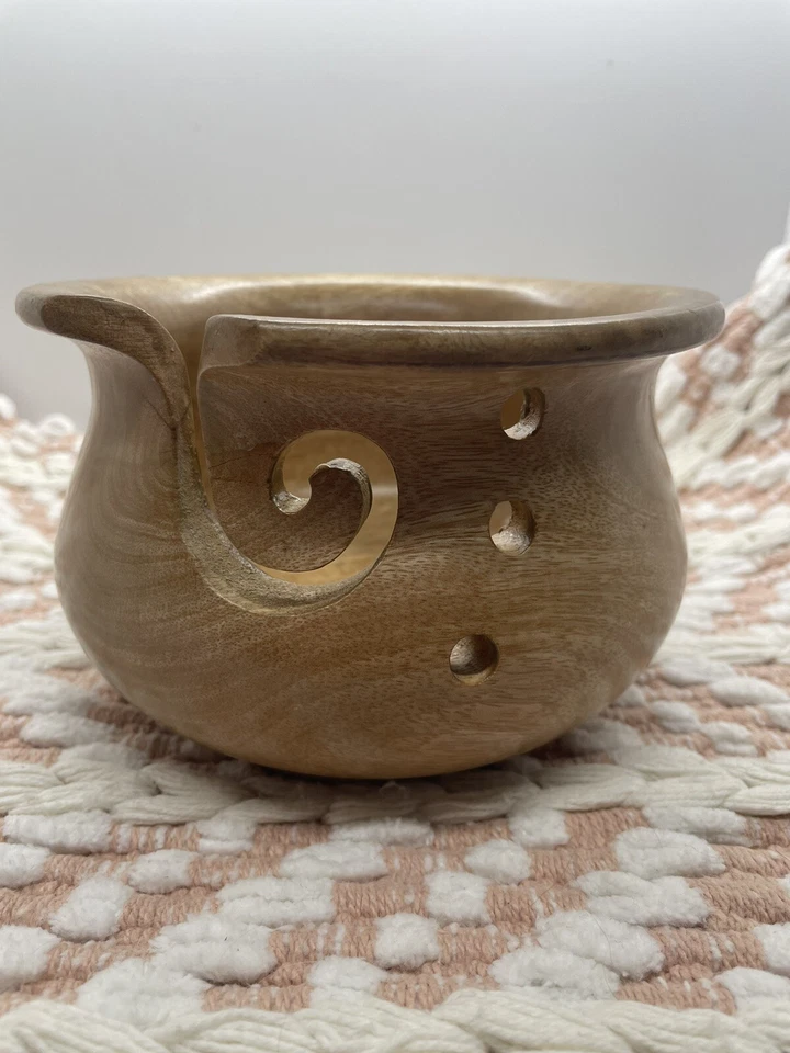 Susan Bates 14500 Wooden Yarn Bowl