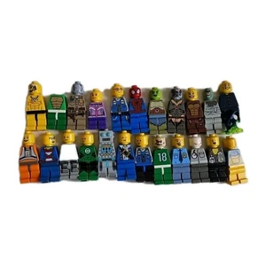 23 X Vintage LEGO Legoland Armless Mixed Colours Minifigures - Picture 1 of 10