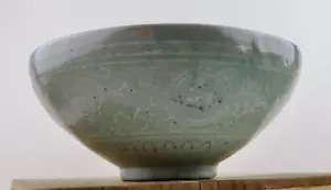 Korean Goryeo 13th C. celadon inlaid slip bowl 8" in Japanese box - Picture 1 of 18
