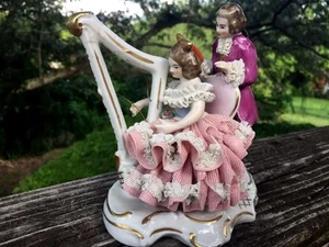 ANTIQUE HANDARBEIT DRESDEN LACE PORCELAIN FIGURINE Woman Man HARP Celtic ❤️sj17j - Picture 1 of 6