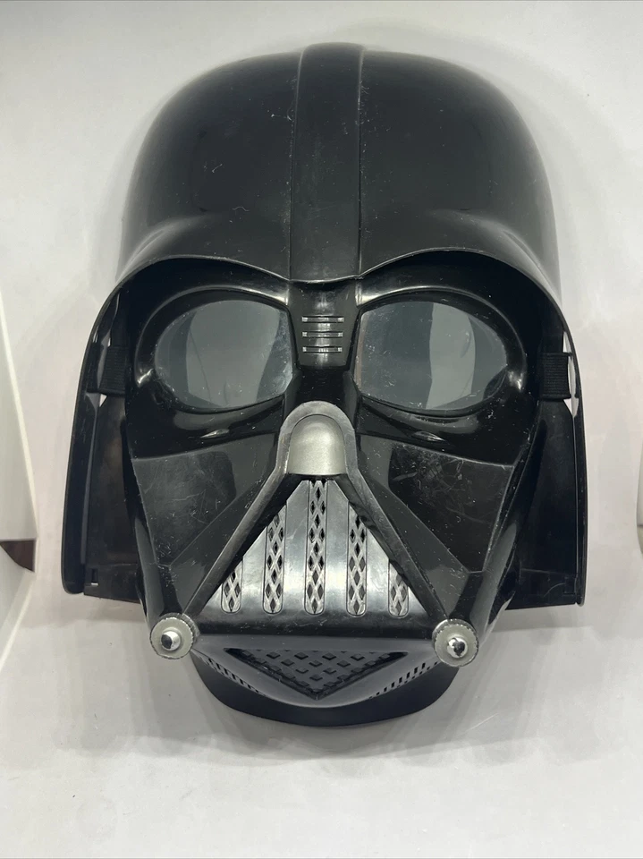  2010 Hasbro DARTH VADER TALKING Mask STRAP ADJUSTABLE SIZE - Image 1 of 4