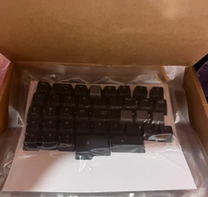 Logitech G710+ keys Replacement Keycap UK layout FULL SET genuine - Picture 1 of 2