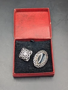2x VINTAGE Hallmarked Sterling Silver & Jet Celtic Knot Brooches - Picture 1 of 7