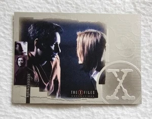 Inkworks The X-Files Connections Parallel Base Trading Card XC18 - Picture 1 of 1