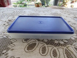Tupperware Bake to Basics Slice n Stor,Cakes ,Slices ,cold cuts & more - Picture 1 of 14