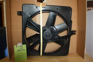 Ventilador de refrigeración del radiador CV CAVALER 4 CYL 90-94 NUEVO EN CAJA - Imagen 1 de 6