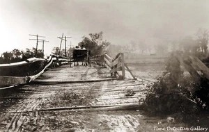 Old Bridge over The Mississippi River - 1911 - Historic Photo Print - Picture 1 of 1