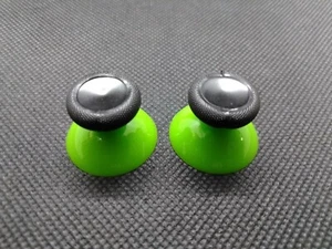 NEW Microsoft Xbox One S 1537 1697 1708 GREEN & BLACK Joysticks Thumbsticks 2624 - Picture 1 of 5