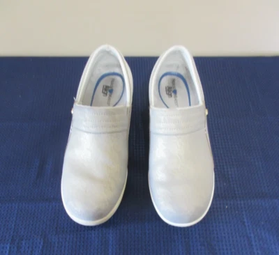 Zapatos de mujer Nurse Mates Align Glides TIWH gris EE. UU. 8 -2" tacón Foto 1 de 4